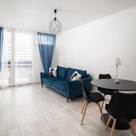 Grzybowska Blue City Centre Apartment Varsóvia Exterior foto